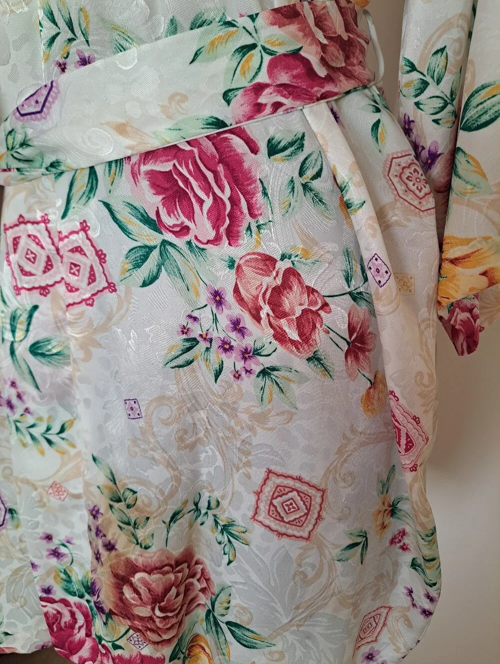 L.A Intimates Robe Sleepwear Floral Satin Kimono Robe in Blush and Rose